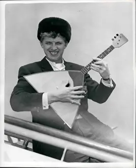 Balalaika: Bands - Composers - Instruments - Musicians