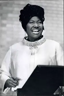Songstress: Bands - Composers - Instruments - Musicians