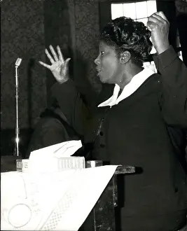 Songstress: Bands - Composers - Instruments - Musicians