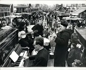 Hoxton: Bands - Composers - Instruments - Musicians