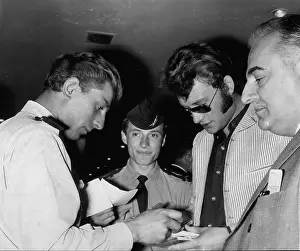 Hallyday: Bands - Composers - Instruments - Musicians