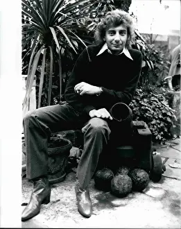 Manilow: Bands - Composers - Instruments - Musicians