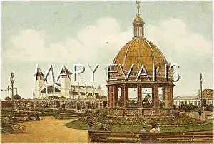 Captivating: BANDSTAND AT YARMOUTH