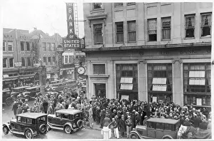 Closes: Bank of USA closes its doors