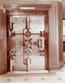 Safes: Bank Vault