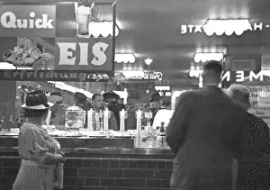 Quick: Bar in Berlin, around 1930