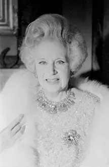 Cartland: Barbara Cartland - Novelist