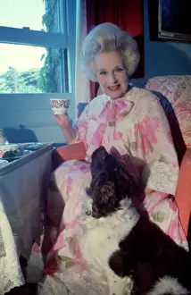Cartland: Barbara Cartland - Novelist