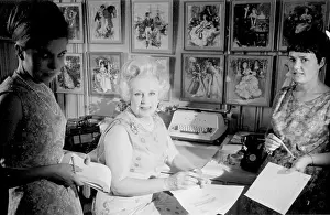 Cartland: Barbara Cartland - Novelist