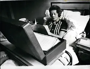 Sinus: Barbara Castle, Minister for Overseas Development