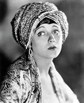 Marr: Barbara La Marr - actress