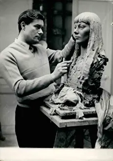 Barbieri: Barbieri, sculptor, Juliette Greco bust, Grevin Museum