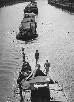 Barges: Barges on the Teltow Canal, 1935