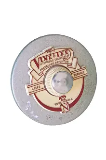 Suction: Barnacle Curve Master tax disc holder