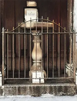 Barnaby (colourised): BARNSTAPLE TOME STONE