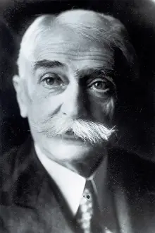 Coubertin: Baron Pierre de Coubertin