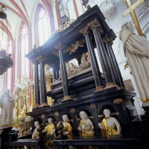 1203: Baroque tomb of St. Hedwig in Poland