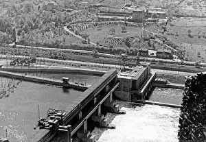 Blown: Barrage in Aussig, 1938