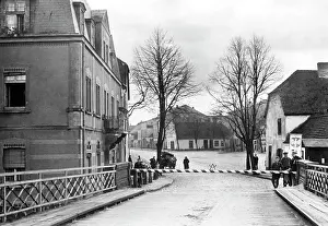 Accordance: Barrier at the German-Polish border in Filehne, around the