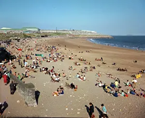 The J Salmon Image Archive: Barry Island - The sands and Nell's Point
