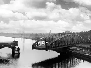 BARTON SWING BRIDGE