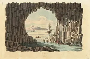 Dhistoire: Basalt columns in Fingal's Cave, Staffa
