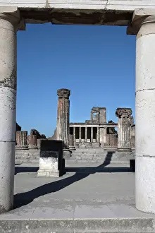 Porticoes: Basilica, Pompeii, Italy