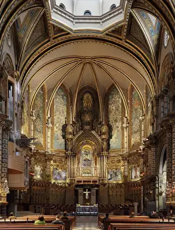 Baix: Basilica, Santa Maria monastery, Montserrat, Catalonia
