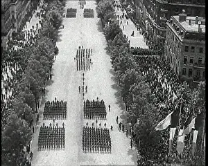 Elysees: Bastille Day Military Parade