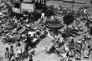 Sunbathers: Bathers in the Danube Lido