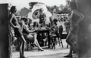 Hornsey: Bathers in Hornsey open air Baths