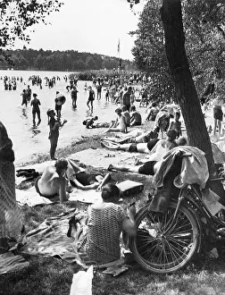 Langer: Bathers at Langer See, 1938