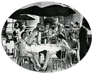 Heatwave: Bathers at the rooftop pool of the Piccadilly Hotel