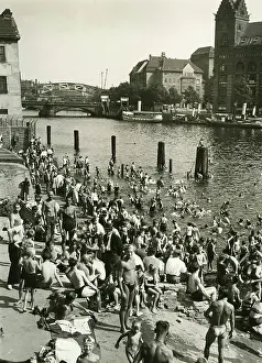 Klein: Bathers at the Spree in Berlin, 1932