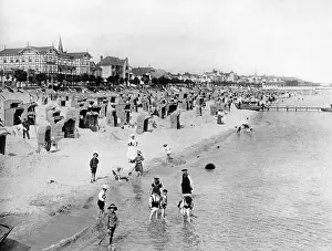 Strandbad: The bathing beach Binz on Ruegen, 1908