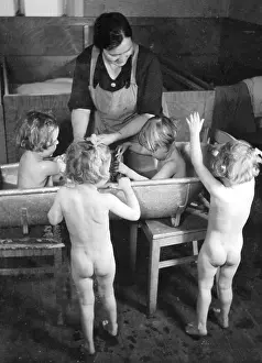 Bathes: Bathing day