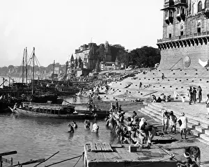 Uttar: Bathing Ghat, Benares (Varanasi), Uttar Pradesh, India