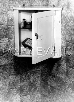 BATHROOM CORNER CABINET