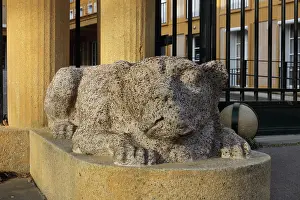 Couronne: Batiment Perret, Le Mobilier National, Paris, France