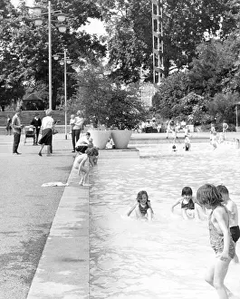 Lido: BATTERSEA PADDLING POOL