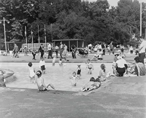 Battersea: BATTERSEA PARK POOL