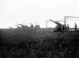 Pounder: Battery of 60 pounders in action, Contalmaison, France, WW1