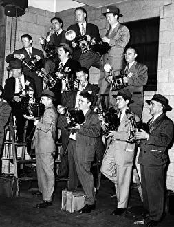 Csu 2012 12: A battery of news cameramen with their speed ?