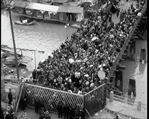 Houseboats: The Battle of Shanghai, Second Sino-Japanese War