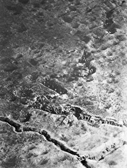 Illustrates: Battlefield at the Somme, 1916