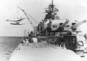 Lifts: The battleship Scharnhorst, 1940