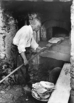 Replaces: Bavarian Forest - bread baking, 1934
