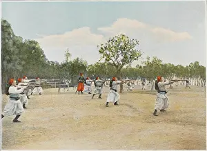 Afrique: BAYONET PRACTICE