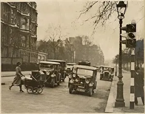 Bayswater: BAYSWATER ROAD 1933