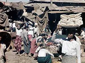 Strollers: bazaar - Moulmein
